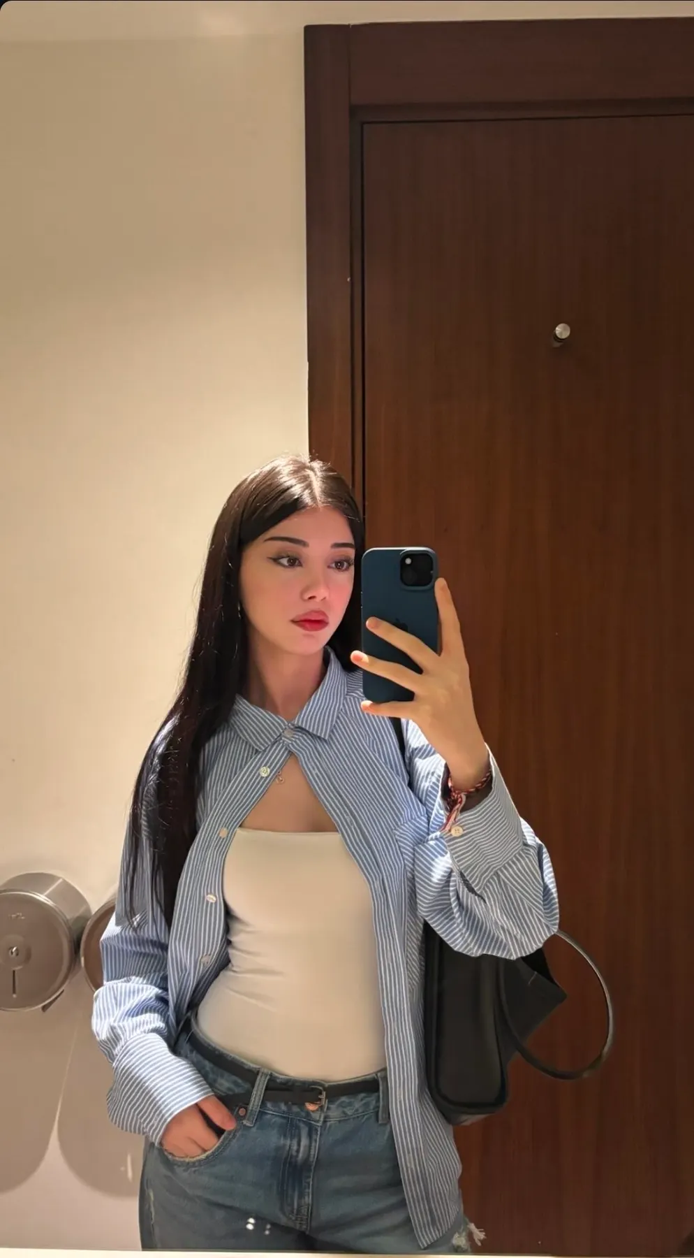 Izmirli Akyurt Escort | Sana Özel Bir Gece